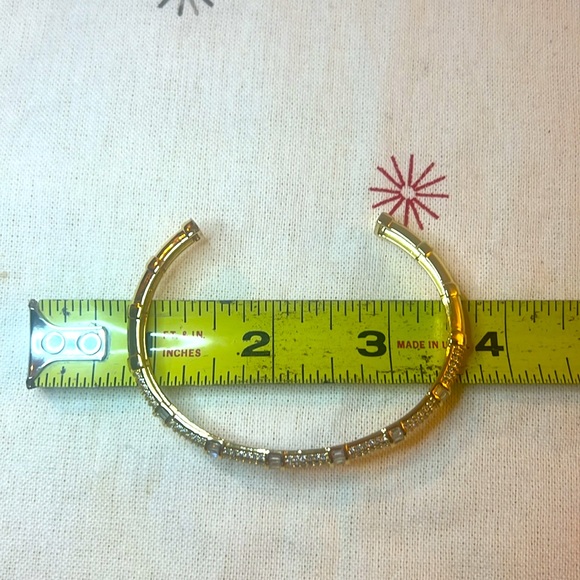 Golden Crystal Bangle Bracelet *NEW* - Picture 9 of 9